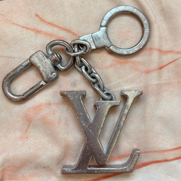 Louis Vuitton Metallic Keychain - Picture 1 of 7